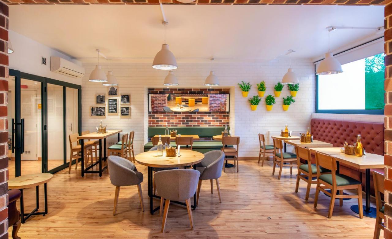 Bloomrooms @ Janpath Neu-Delhi Exterior foto